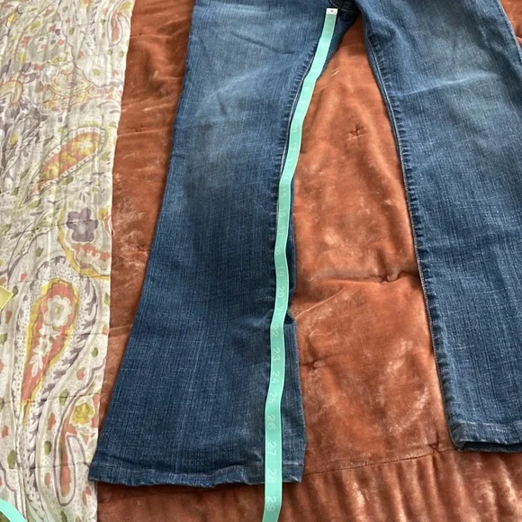 AG the Angel Boot Cut - Picture 9 of 9